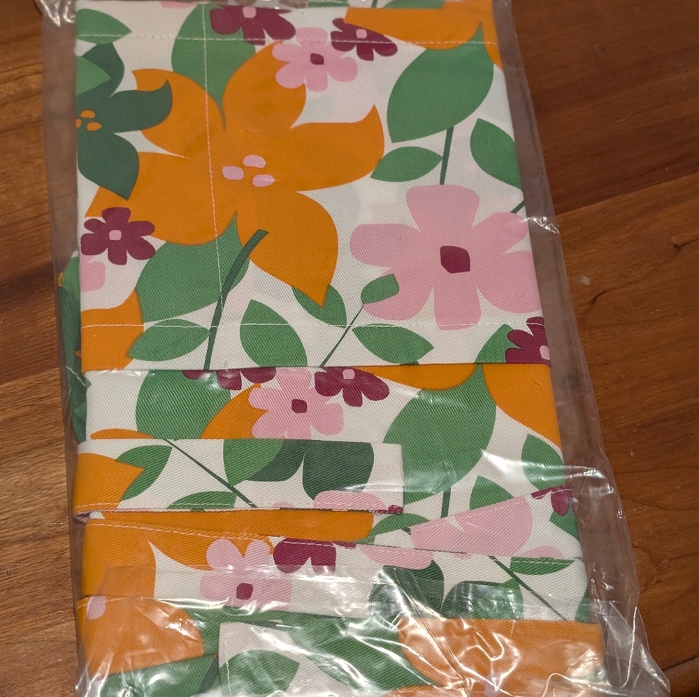 Assorted Pattern Apron Child Size - Picture 5 of 5